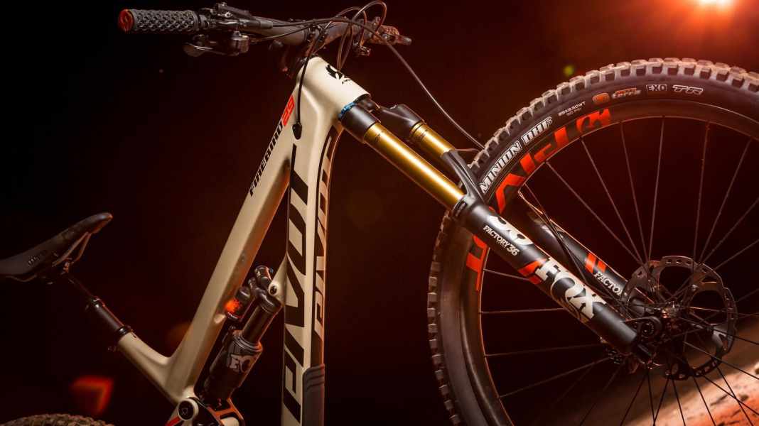 The Pivot Feuervogel comes in 29 inches in 2019