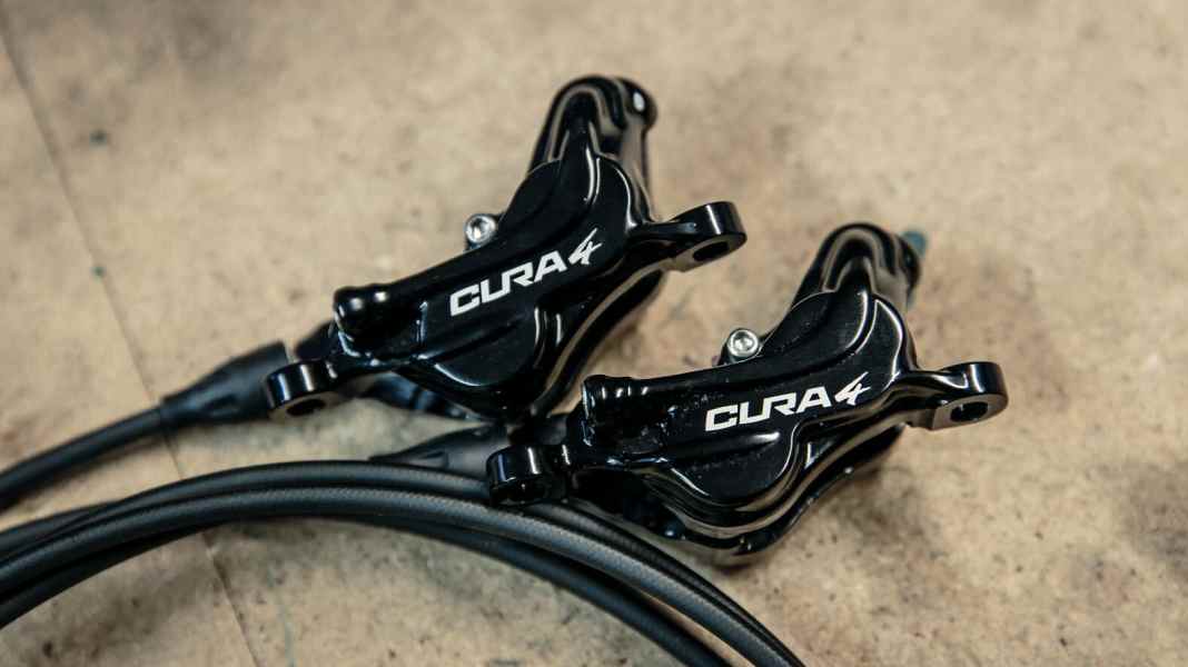 Downhill and enduro throwing anchors from Italy