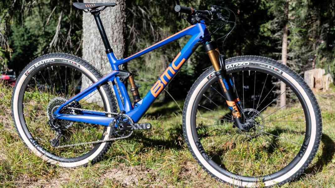 BMC Fourstroke: XC-Fully brushed for a riot