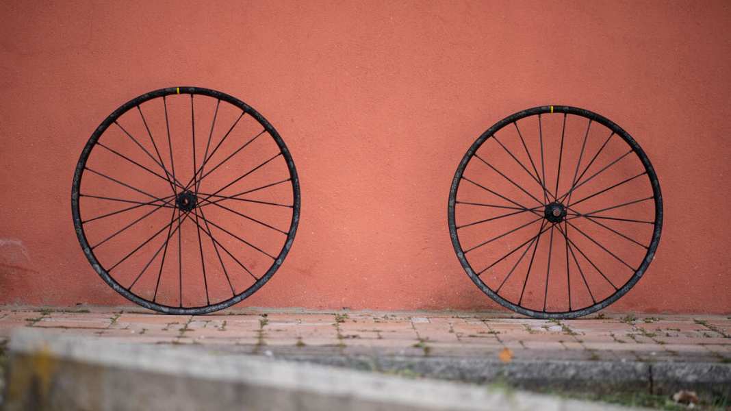 Limited Edition: Sam Hill's Mavic wheels