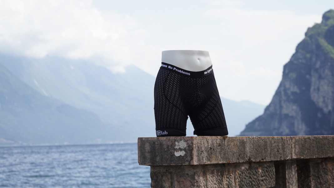 SQlab: cycling shorts with their own seat pad and protectors