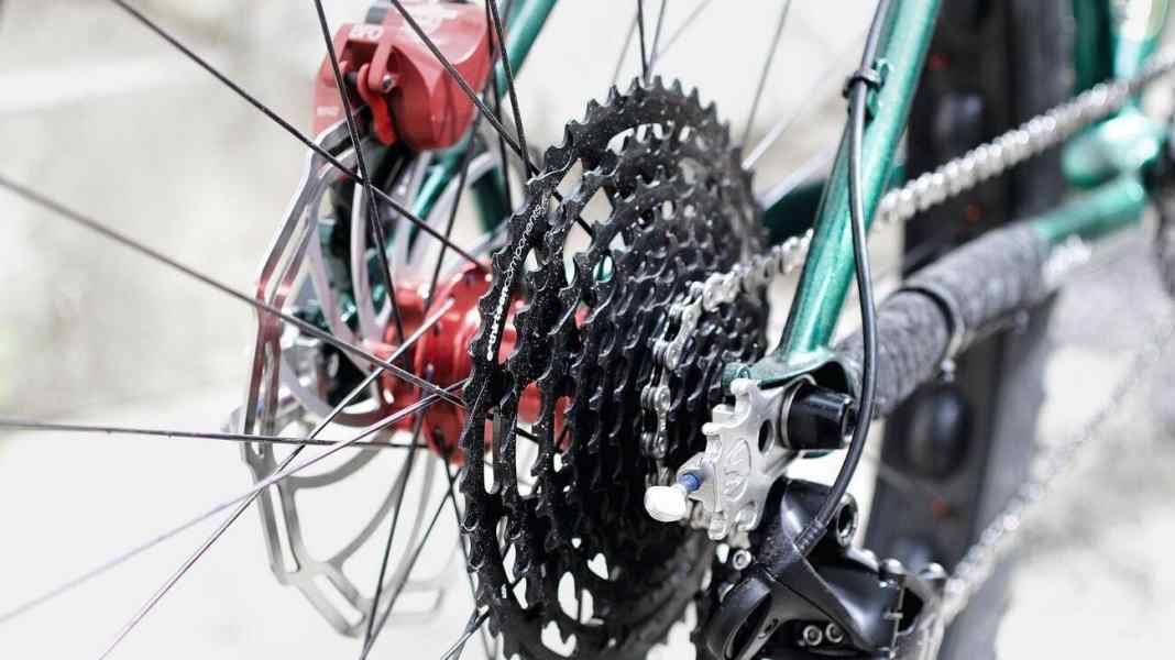 E-Thirteen cassette with upgrade kit to 12 gears