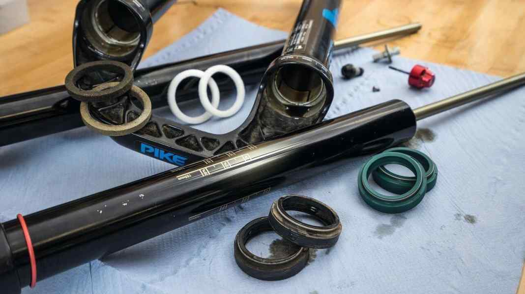 MTB fork service: What can you do yourself?