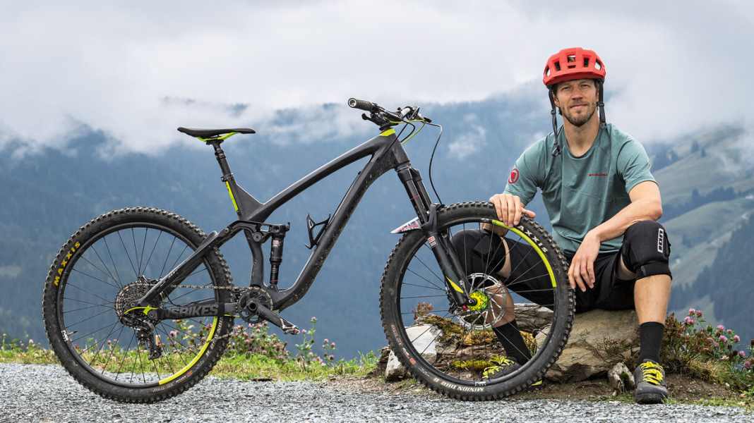 Enduro bike for wild trails: NS Bikes Snabb E2 Carbon