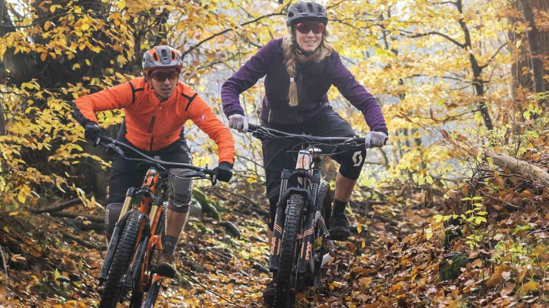 12 Softshell-Jacken im Vergleichstest