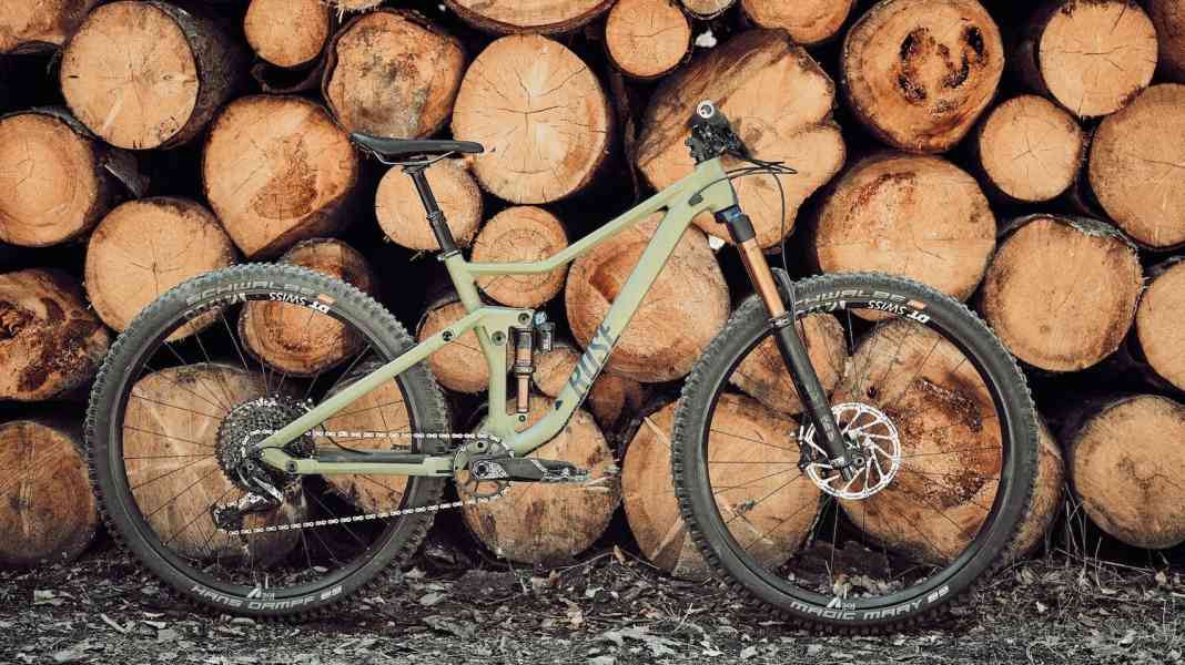 Rose novelties: Root Miller & Ground Control