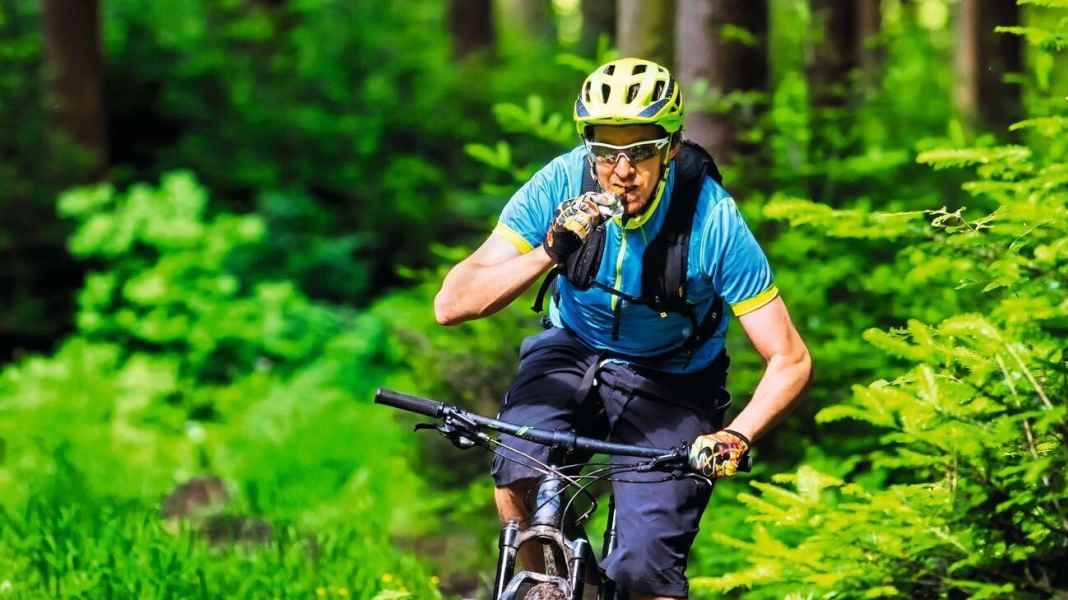Bringen Obstriegel wirklich Power auf der Bike-Tour?