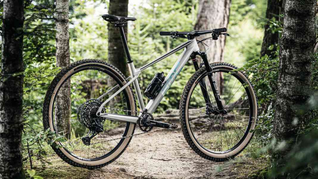 BMC Twostroke: long-distance hardtail with trail bike geo