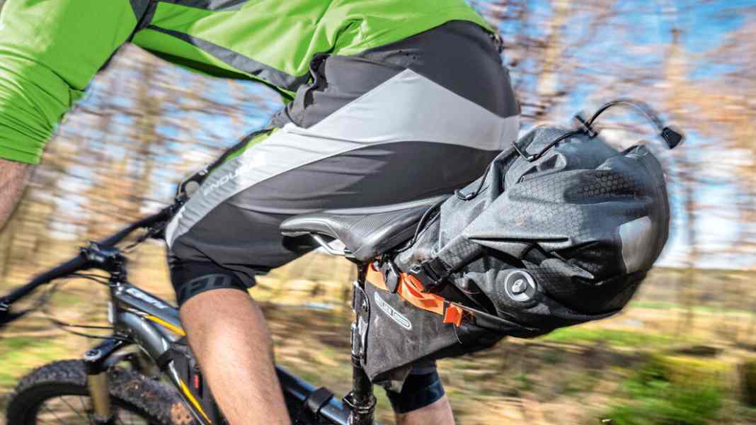 Backpack or jersey bag? 8 alternative carrying systems