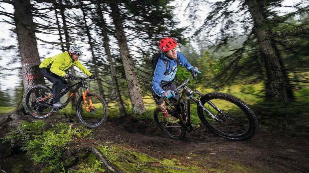 Specialized Epic Evo vs. Cube AMS 100 TM