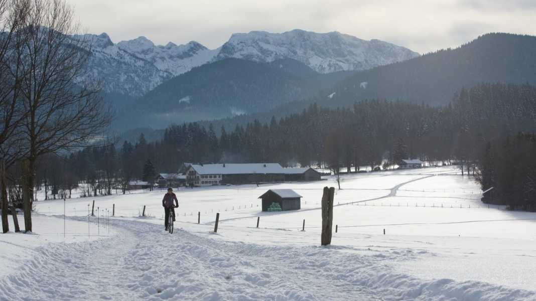 From head to toe: warm clothing for winter