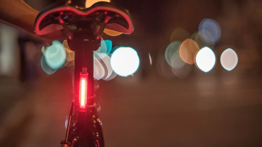 Knog Plus: Fahrrad-Rücklicht mit gewissem Extra