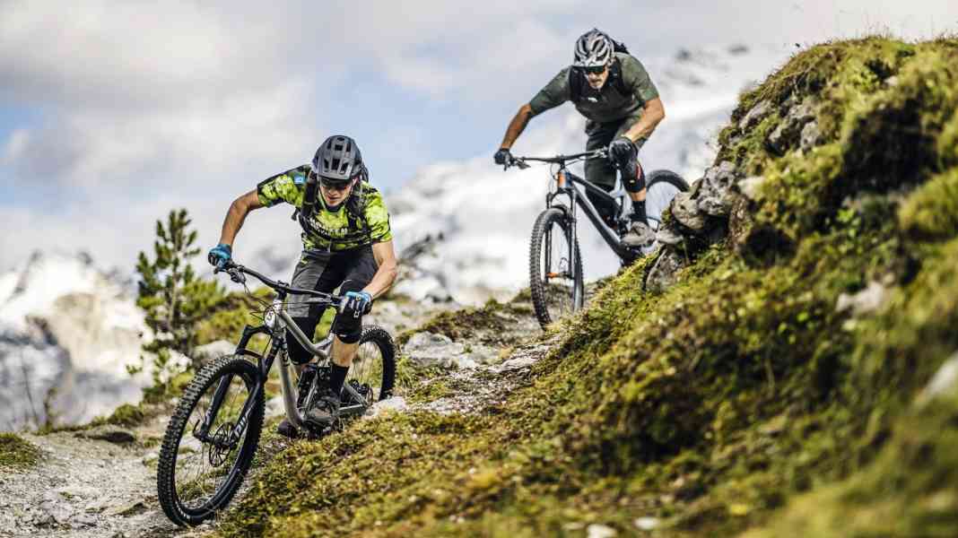 Könige der Berge: 8 All-Mountain-Bikes fürs große Abenteuer