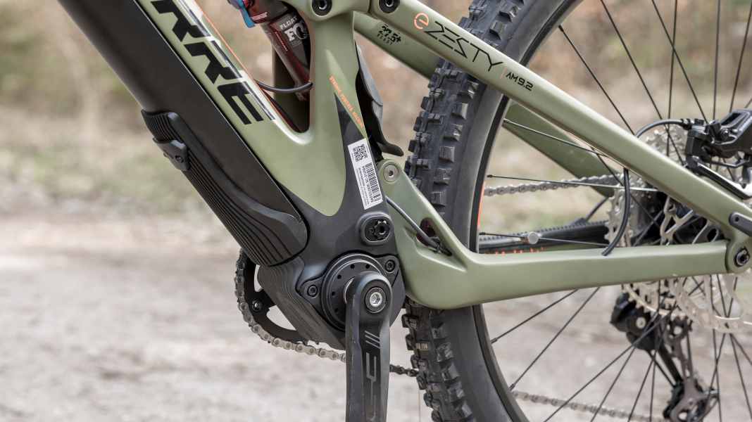 Alternative E-MTB drives: minimal assist or power motors