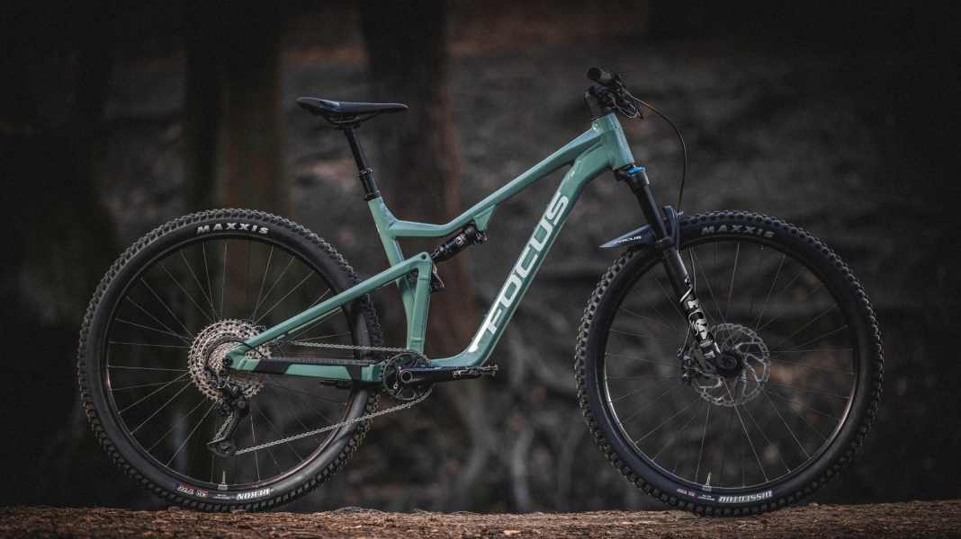 Focus Thron: a lot of trail bike at a low price