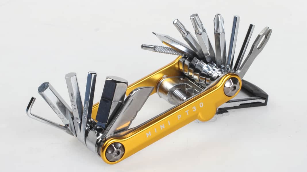 First aiders: 13 mini-tools in a comparison test