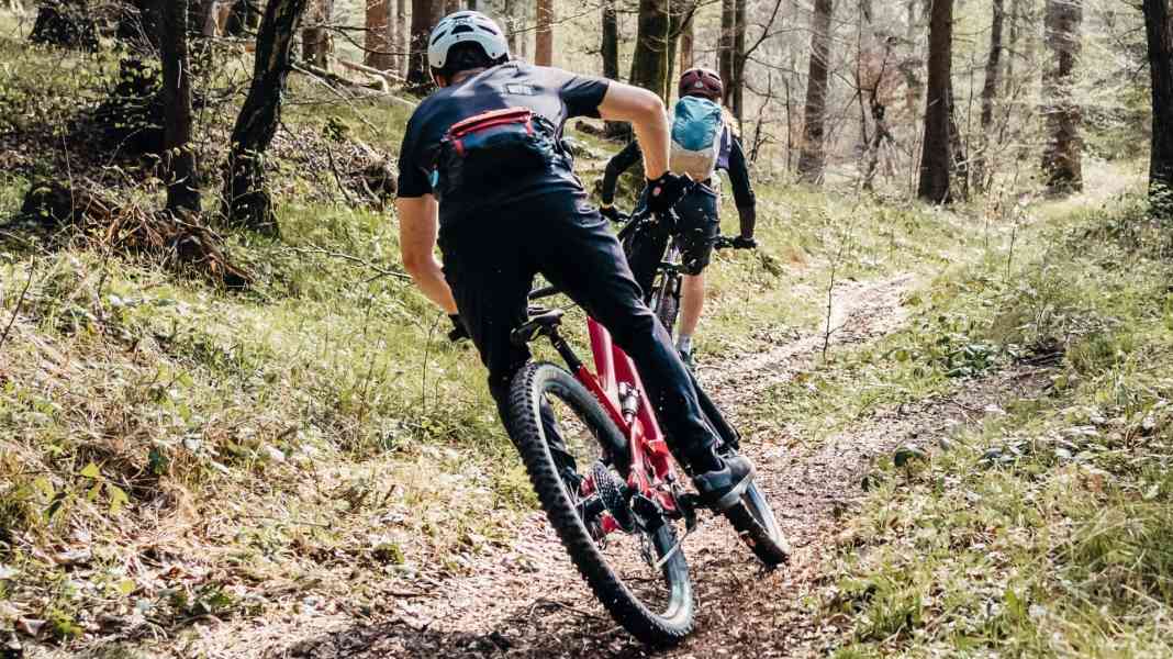 Huckepack: 7 Hipbags und 9 Rucksäcke im Vergleich