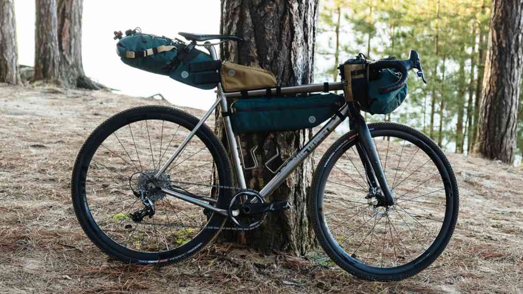 Fancy travelling: bags from AGU and Zéfal