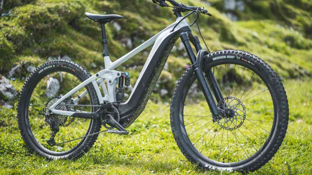 Giant shows E-Enduro with new Yamaha motor