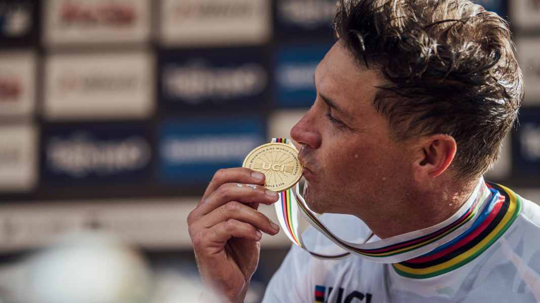 Minnaar world champion again!