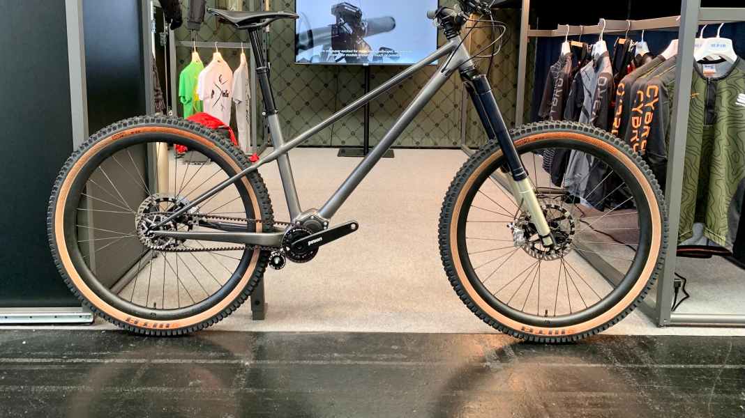 Italo geared hardtail with customised frame