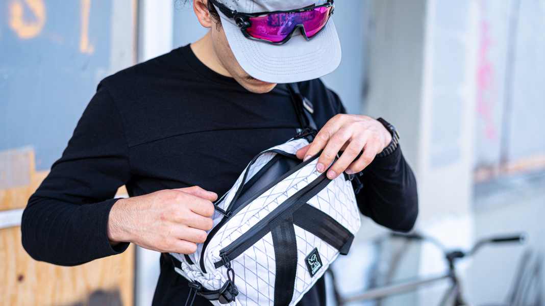 Robust: backpack & hipbag from Chrome