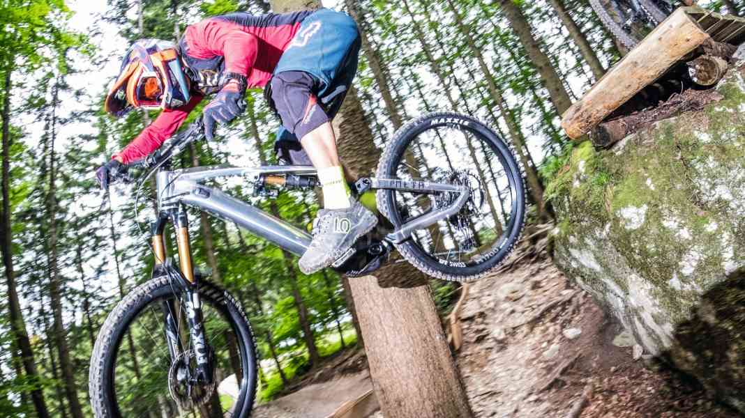 E-Freerider-Duell: Commencal Meta Power vs Canyon Torque:ON
