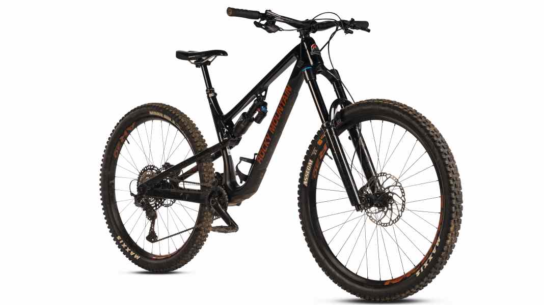 Testsieger Highend-Enduros: Wunderwaffe Rocky Mountain Altitude CF 70