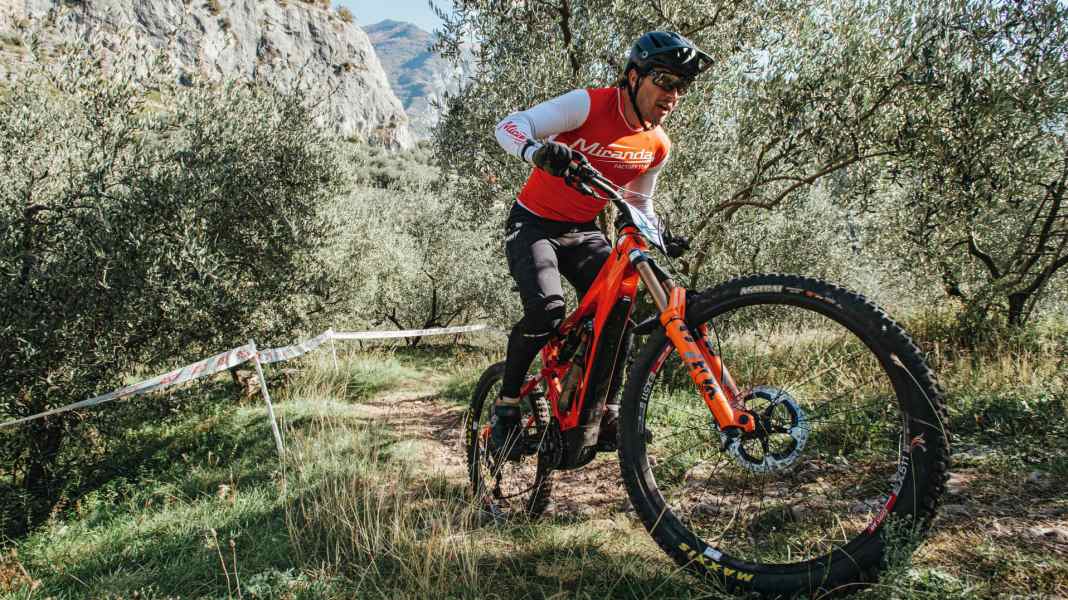 The "E" formula: e-mountainbike race on Lake Garda