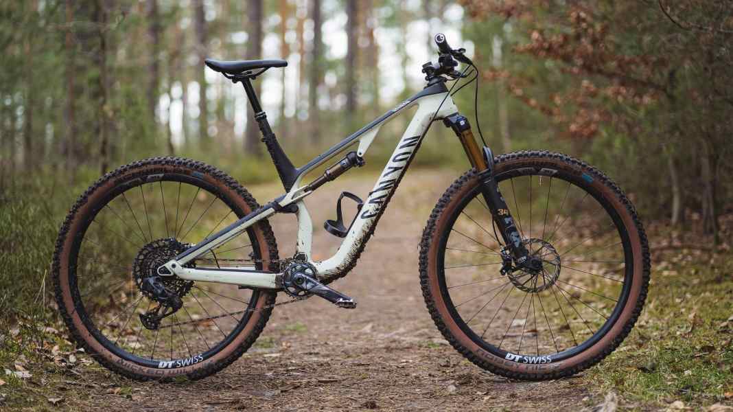 Trail bike Canyon Neuron CF9 SL on test