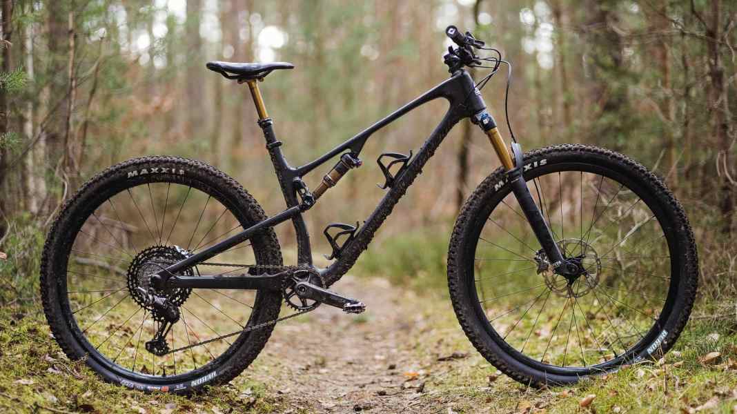 Test of the Rocky Mountain Element C90 marathon bike