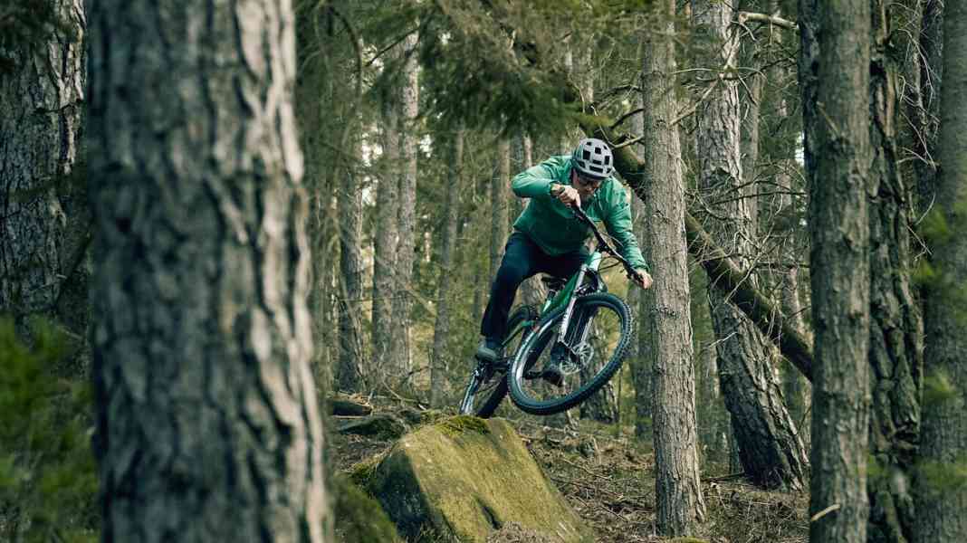 Trailbikes: Last zeigt zwei neue Leichtgewichte