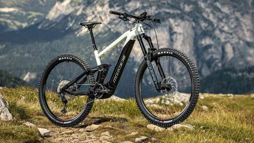 Range extended: Moustache Game and Trail with Smart System