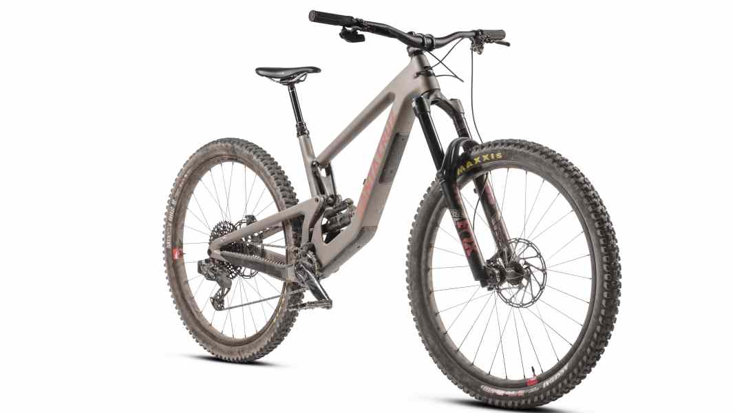 Playmate: Santa Cruz Megatower C in the test