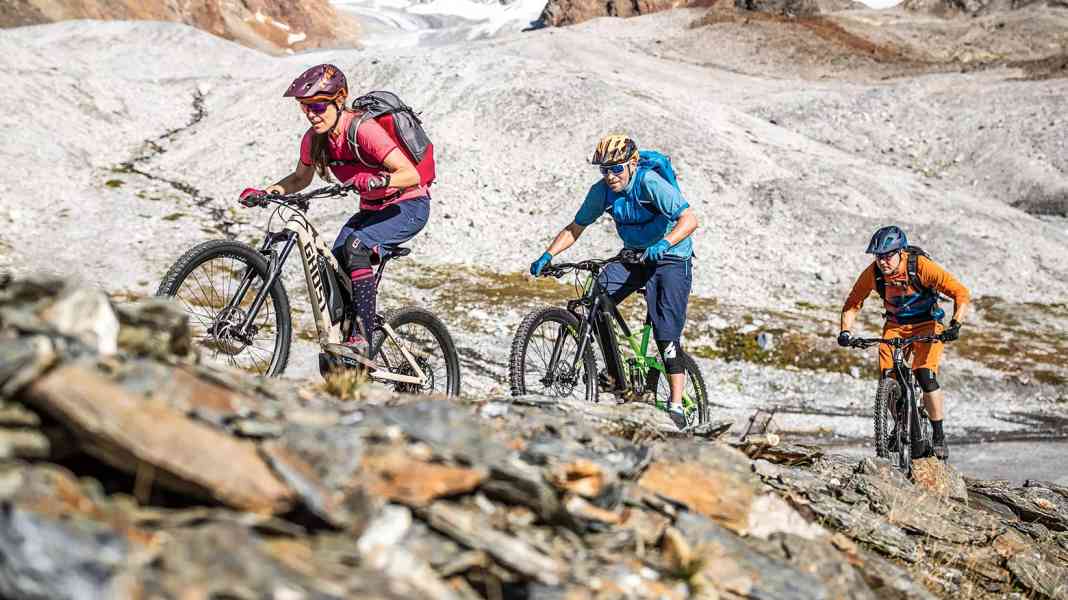 Pain when e-biking? How to get through the season safely!