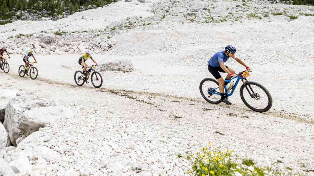 MTB-Alpenüberquerung mit Startnummer: Kult-Rennen Maxxis BIKE Transalp