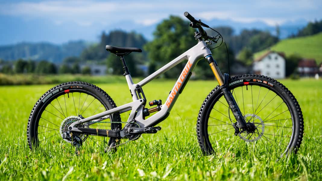 Santa Cruz Nomad 6: jetzt mit Laufradmix