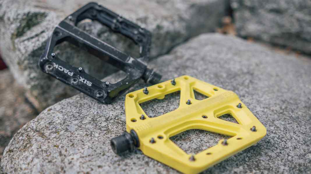 MTB Pedale: Flat Pedals aus Alu oder Kunststoff – Vor- & Nachteile