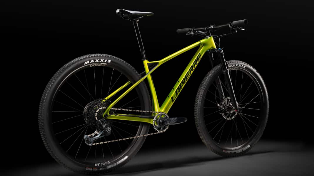 Lapierre Prorace CF: Lapierre softens race hardtail - for faster lap times