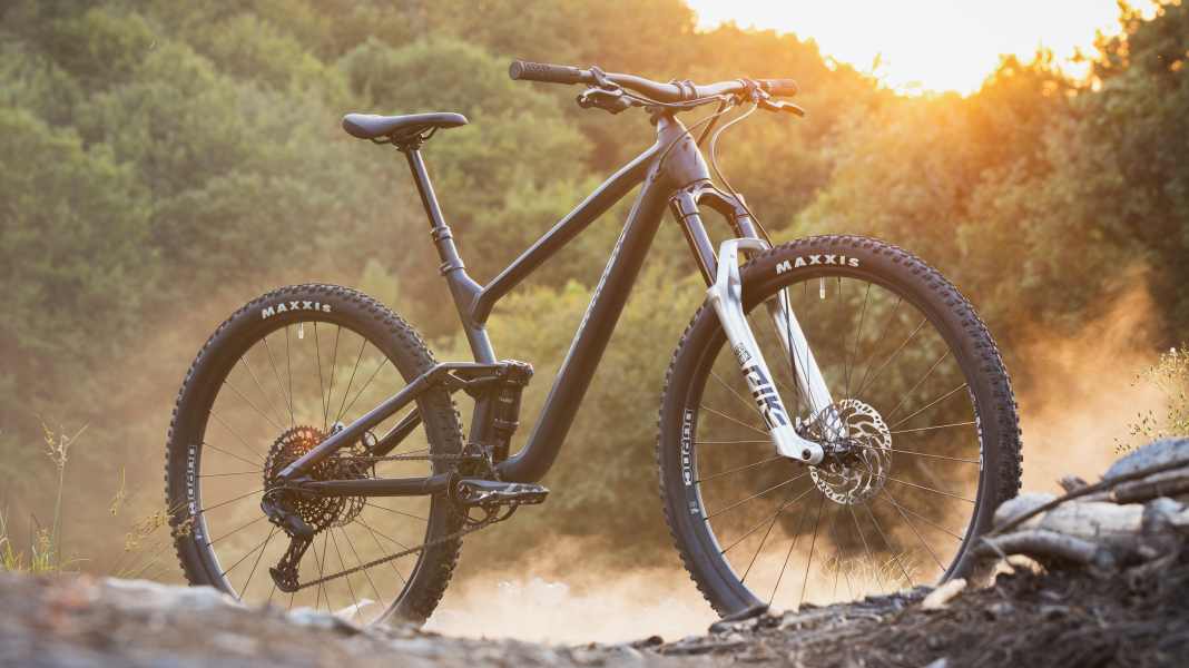 Neuheiten 2023: Alu-Fullys Radon Skeen AL & Slide Trail AL