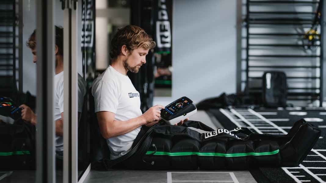 Effective recovery tool for bikers: regenerate like professional triathlete Anne Haug with reboots