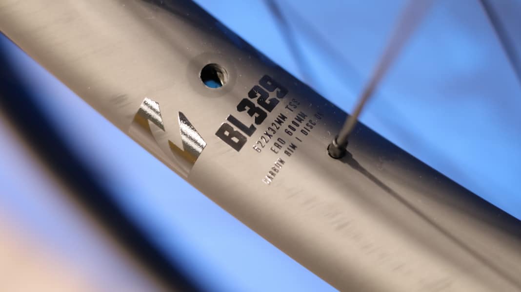Reynolds 329 & 327: new carbon wheels for the trail