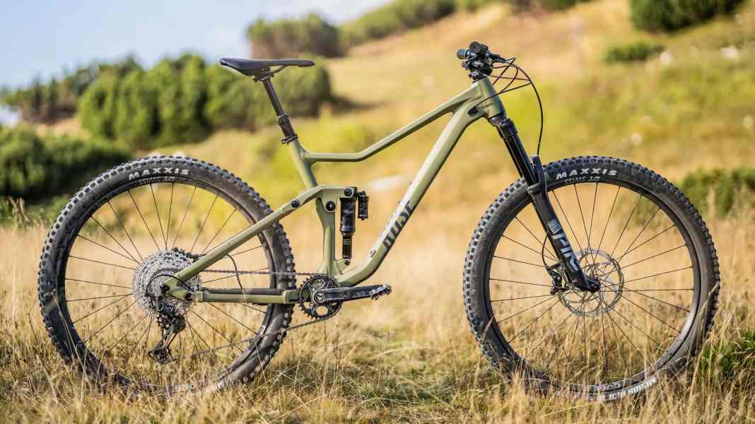 Test Bestseller-Bikes 2023: All-Mountain-Bike Rose Root Miller 2