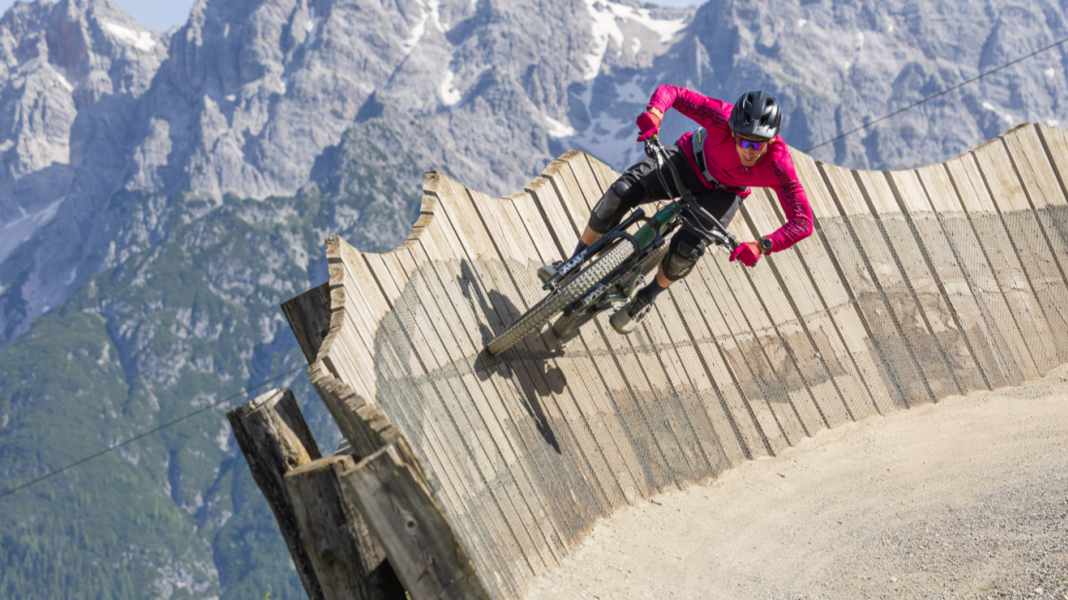Freeride bikes in the endurance test: The Scor 4060 ST and the Specialized Levo SL Comp Alloy