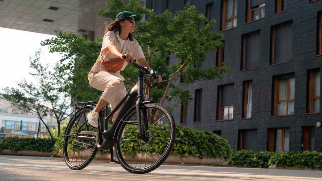 Decathlon study shows: Young Germans cycle most frequently across Europe