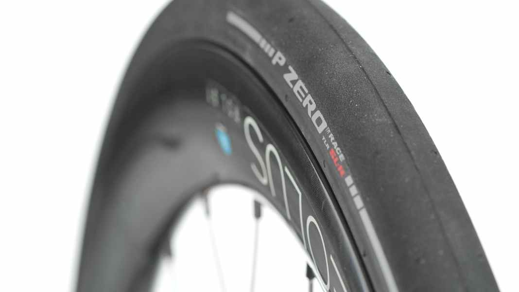 Pirelli aero road bike tyres: The top model P Zero Race SL-R in the test