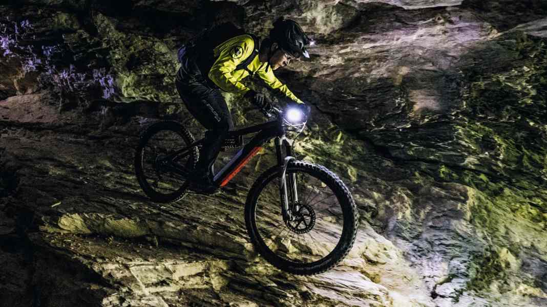 E-Bike-Beleuchtung: 6 StVZO-Scheinwerfer für Trail und City im Test