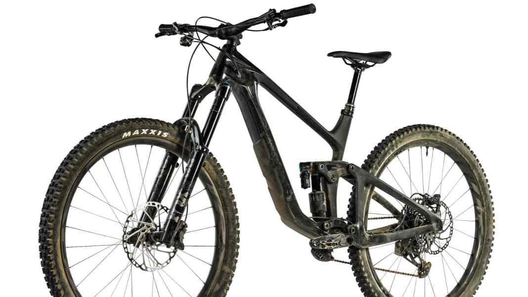 Premium enduro bikes 2023: Giant Reign Advanced Pro 1 on test