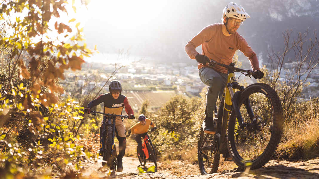 Jahresbericht Zweirad-Industrie-Verband 2023: Fahrräder & E-Bikes bleiben begehrt