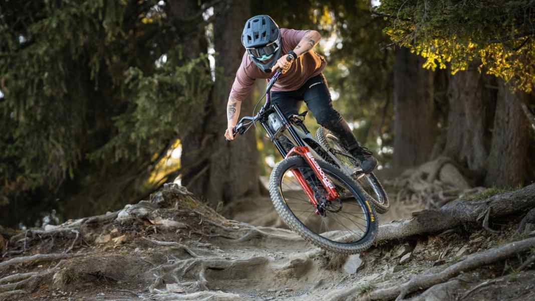 Highrise handlebars tried out: Control boost or race hype?